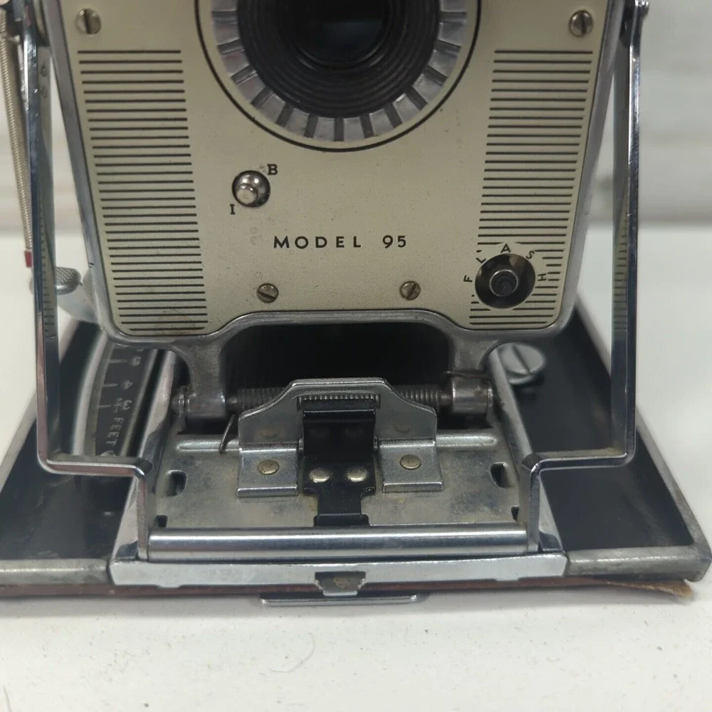 Vintage Polaroid Land Camera Model 95 Folding Instant Camera Brown Untested
